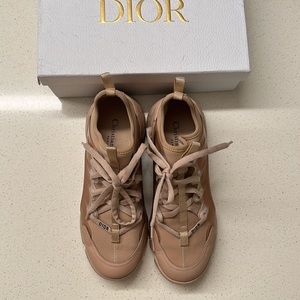 Dior D-Connect Sneakers Beige